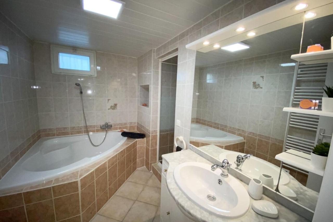 ☆ L'Evasion En Provence ☆ Clim-Wifi-Netflix ☆ Apartment Carnoux-en-Provence Bagian luar foto
